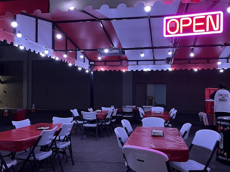 Baja Tacos interior